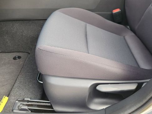 Used 2026 Toyota Prius LE FWD image 18