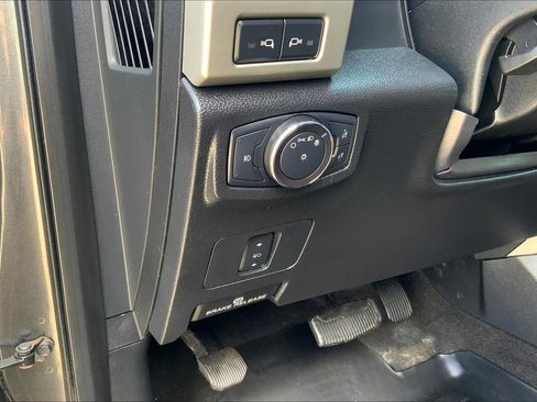 Used 2019 Ford F550 4x4 SuperCab Super Duty w/ Lariat Value Package image 34
