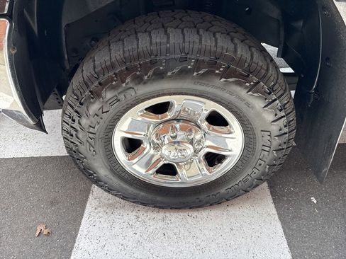 Used 2018 RAM 2500 Tradesman w/ Chrome Appearance Group AWD/4WD image 17