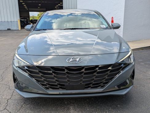 Used 2022 Hyundai Elantra SEL w/ Convenience + Premium Package FWD image 7