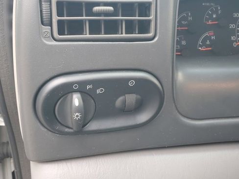 Used 2001 Ford Excursion XLT image 21