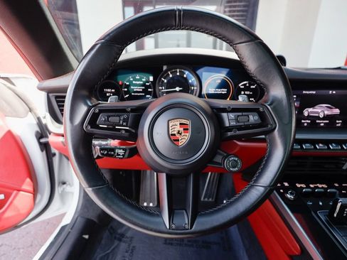 Used 2020 Porsche 911 Carrera RWD image 22