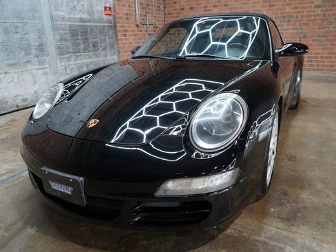 Used 2006 Porsche 911 Carrera 4S image 25