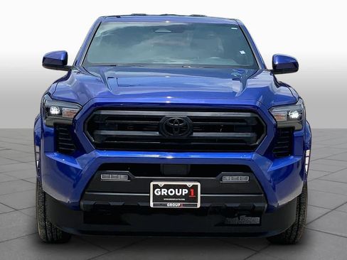 Used 2025 Toyota Tacoma SR5 RWD image 4