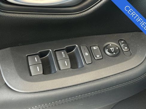 Certified 2027 Honda HR-V LX image 12