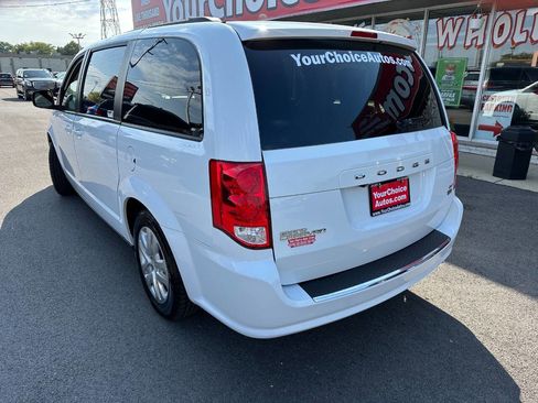 Used 2019 Dodge Grand Caravan SXT w/ Quick Order Package 29G SXT image 3