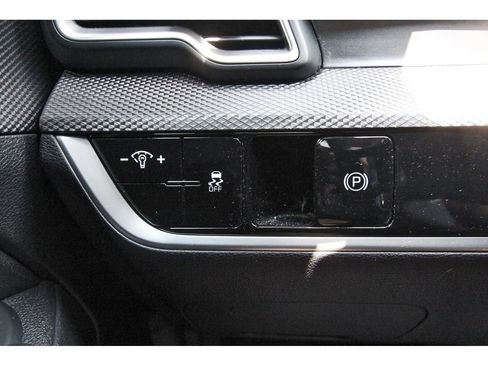 Used 2024 Kia Sportage LX AWD/4WD image 23
