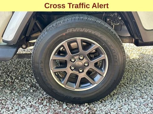 Used 2021 Jeep Gladiator Overland w/ Popular Equipment Package AWD/4WD image 9