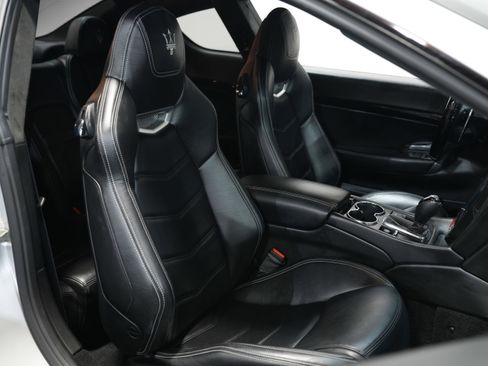 Used 2015 Maserati GranTurismo Sport image 33