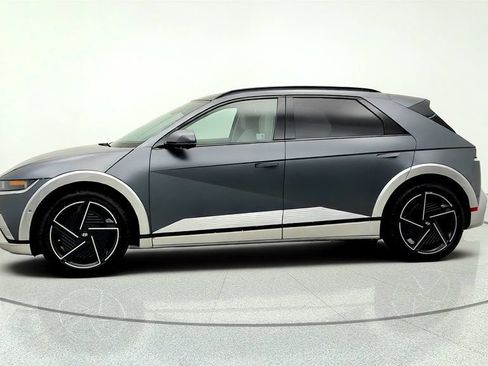 Used 2025 Hyundai Ioniq 5 Limited AWD/4WD image 8