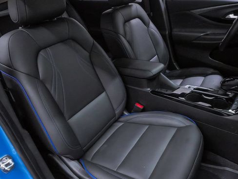 Used 2025 Buick Envista Sport Touring w/ Convenience I Package FWD image 14