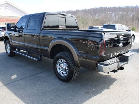 Used 2016 Ford F250 Lariat w/ Chrome Package image 3