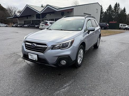 Used 2019 Subaru Outback 2.5i Premium image 1