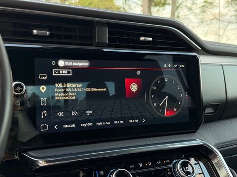 Used 2023 GMC Sierra 1500 Denali w/ Technology Package image 20