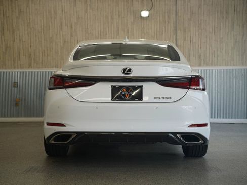 Used 2022 Lexus ES 350 F Sport w/ Accessory Package FWD image 8