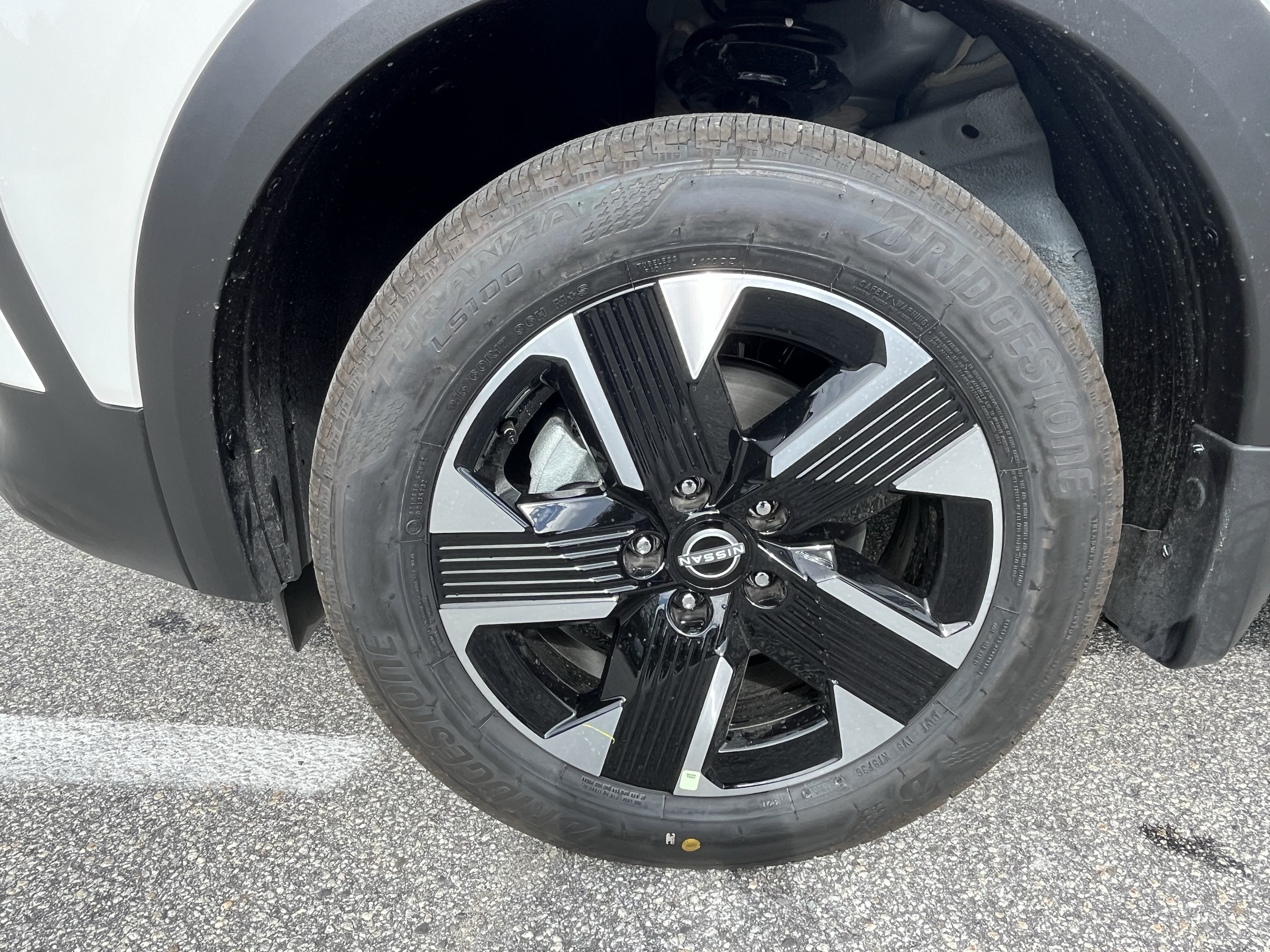 New 2026 Nissan Kicks SV w/ SV Premium Package AWD/4WD image 15