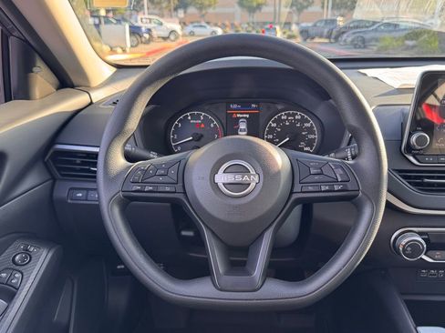 Certified 2025 Nissan Altima 2.5 S image 14