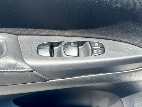 Used 2016 Nissan Sentra S FWD image 17