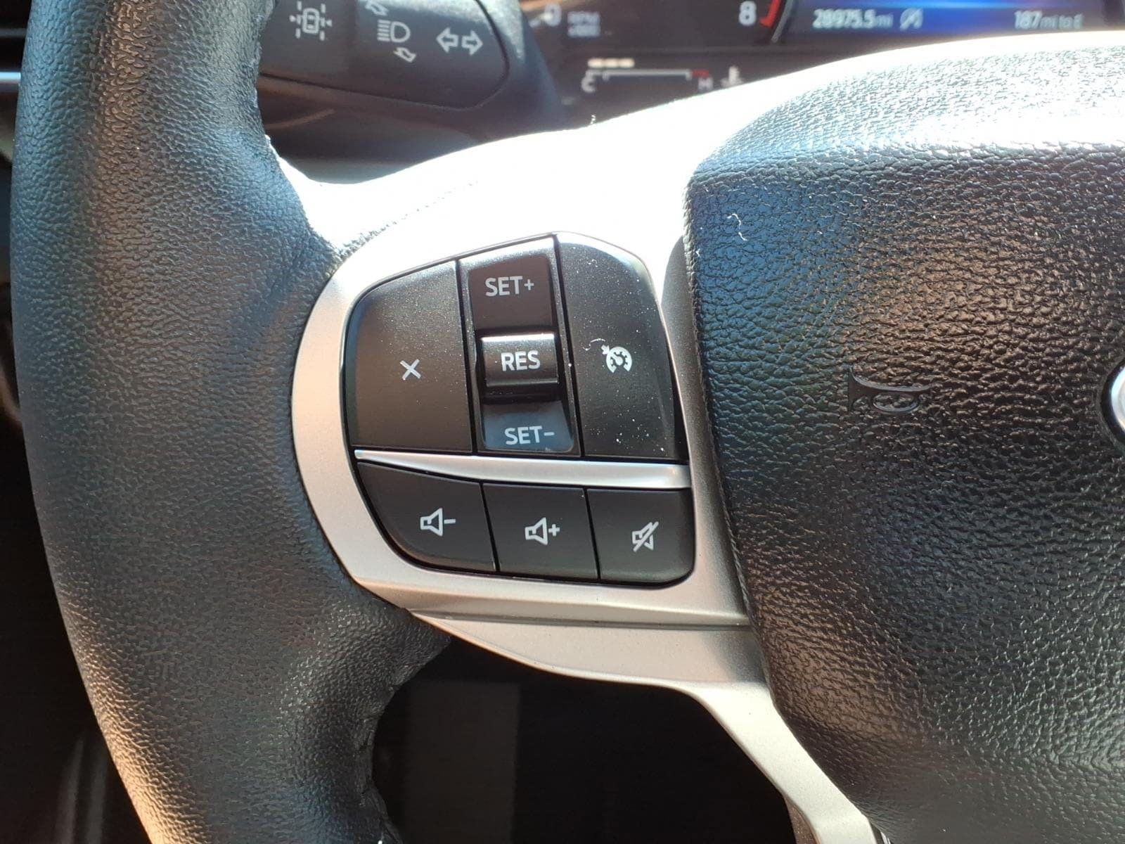 Certified 2023 Ford Explorer XLT w/ Equipment Group 202A AWD/4WD image 15