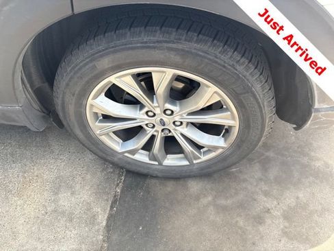 Used 2020 Ford Explorer XLT w/ Equipment Group 202A RWD image 18