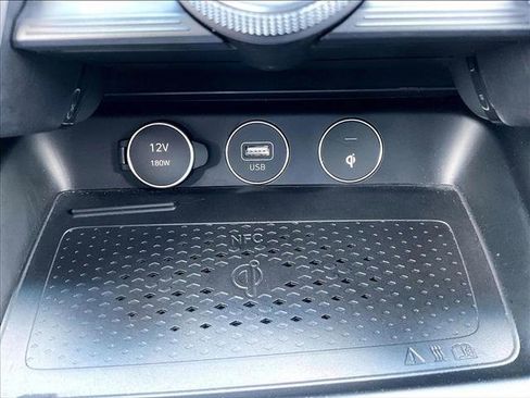 Used 2022 Genesis G70 3.3T RWD image 26