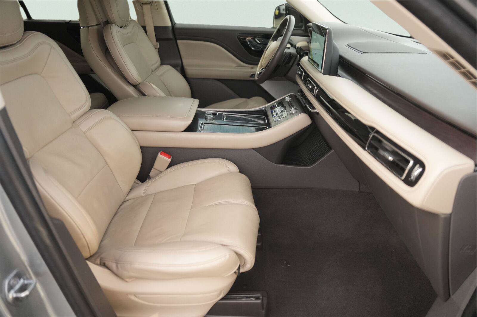 Used 2024 Lincoln Aviator Reserve w/ Equipment Group 201A AWD/4WD image 21