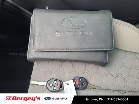 Used 2025 Subaru Forester AWD/4WD image 28