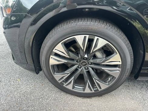 Used 2026 Audi Q8 Premium Plus AWD/4WD image 4