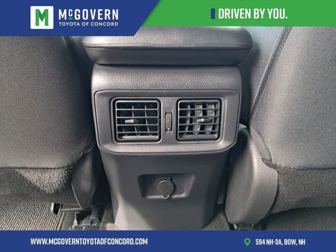 Used 2024 Toyota RAV4 LE AWD/4WD image 22