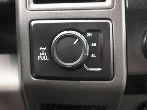 Used 2019 Ford F250 XL w/ Power Equipment Group AWD/4WD image 18