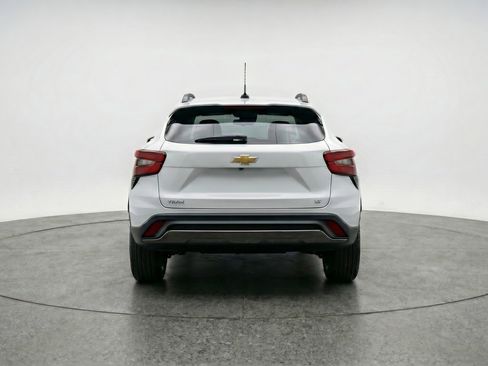 Used 2025 Chevrolet Trax LT w/ LT Convenience Package FWD image 7