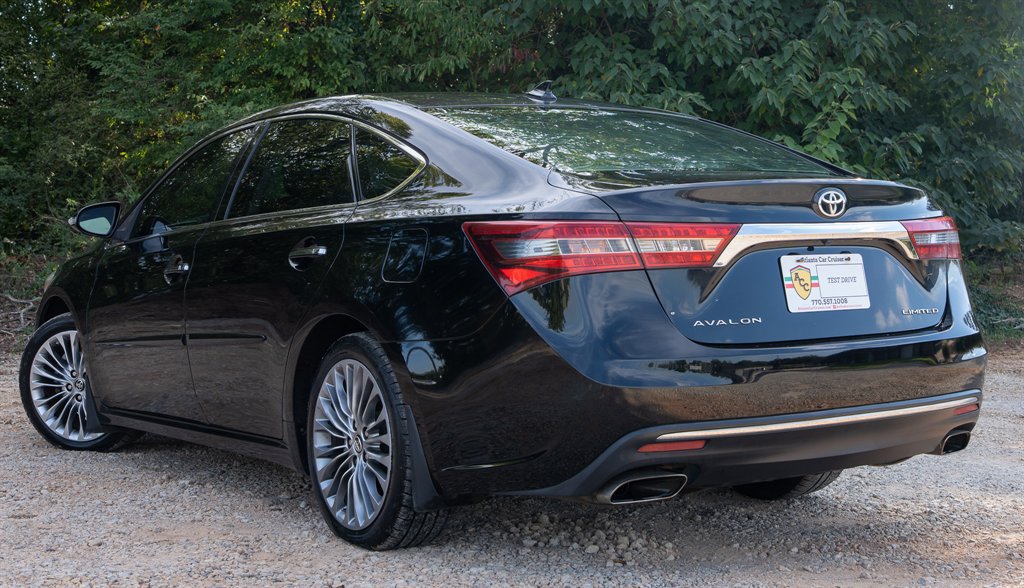 Used 2016 Toyota Avalon Limited w/ Toyota Safety Sense Package FWD image 6