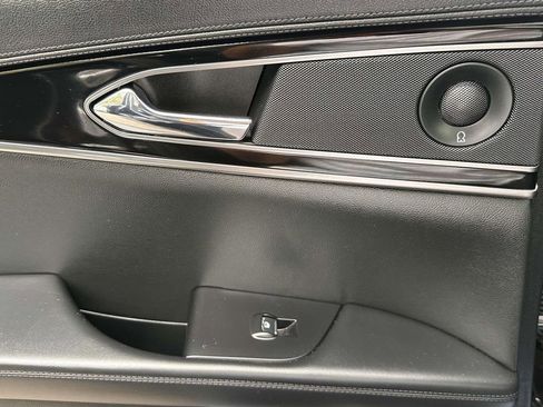 Certified 2023 Lincoln Nautilus Reserve w/ Luxury Package image 19