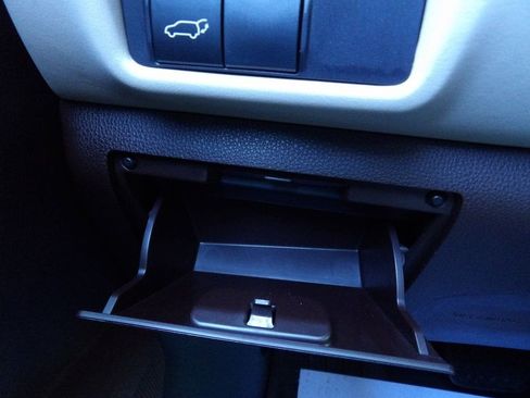 Used 2022 Toyota Highlander XLE image 23