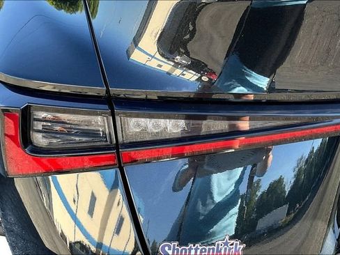Used 2022 Lexus IS 300 w/ Accessory Package RWD image 25