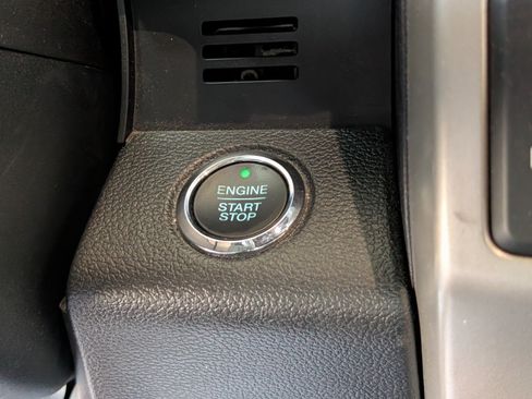 Used 2017 Ford F150 Lariat w/ Equipment Group 502A Luxury AWD/4WD image 23