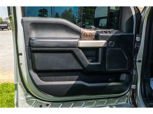 Used 2018 Ford F250 Lariat w/ Lariat Ultimate Package image 13