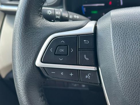Used 2023 Toyota Sienna XLE w/ XLE Plus Package FWD image 41
