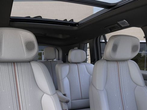 New 2026 Cadillac Vistiq Sport image 24