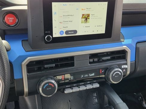 Used 2025 Toyota Tacoma TRD Off-Road image 16