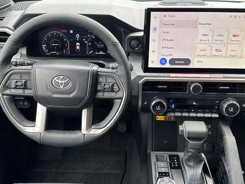 Certified 2025 Toyota Tacoma Trailhunter image 20