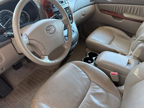 Used 2004 Toyota Sienna XLE AWD/4WD image 10