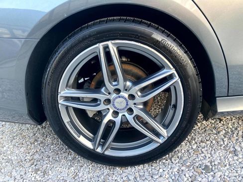 Used 2017 Mercedes-Benz E 300 4MATIC image 26