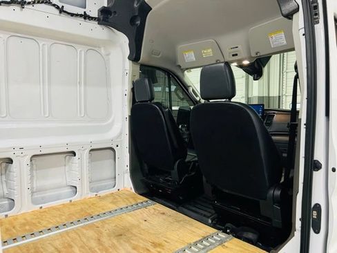 Used 2024 Ford Transit 250 148 High Roof Extended w/ Load Area Protection Package RWD image 26