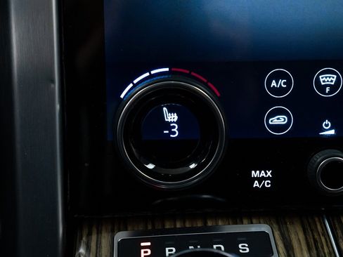 Used 2019 Land Rover Range Rover Supercharged image 14