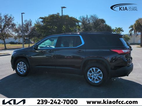 Used 2021 Chevrolet Traverse LT image 7