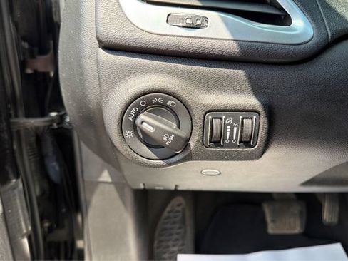 Used 2015 Dodge Dart SXT FWD image 13