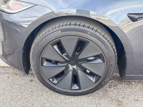 Used 2025 Tesla Model 3 Long Range RWD image 11