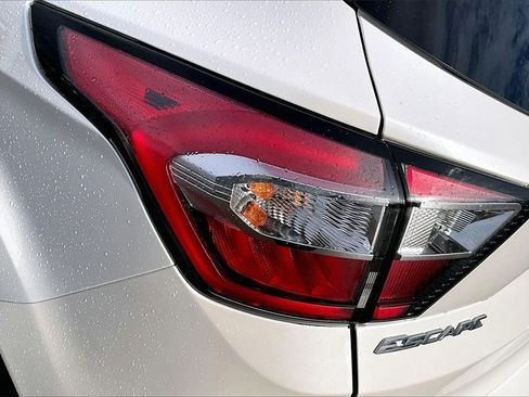 Used 2018 Ford Escape Titanium w/ Ford Safe & Smart Package image 29