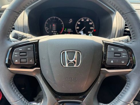 Used 2025 Honda Odyssey Touring image 16